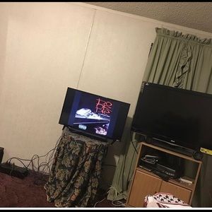 Smart tv and flat screen